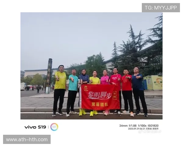 黎明脚步跑步鞋上市，主打青少年市场与性价比