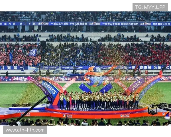 江苏城市足球联赛激活全民参与，教师程序员成球星